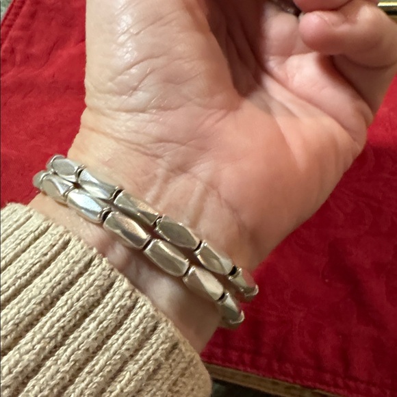 Uno de 50- Double Strand Beaded Stretch - Picture 9 of 10